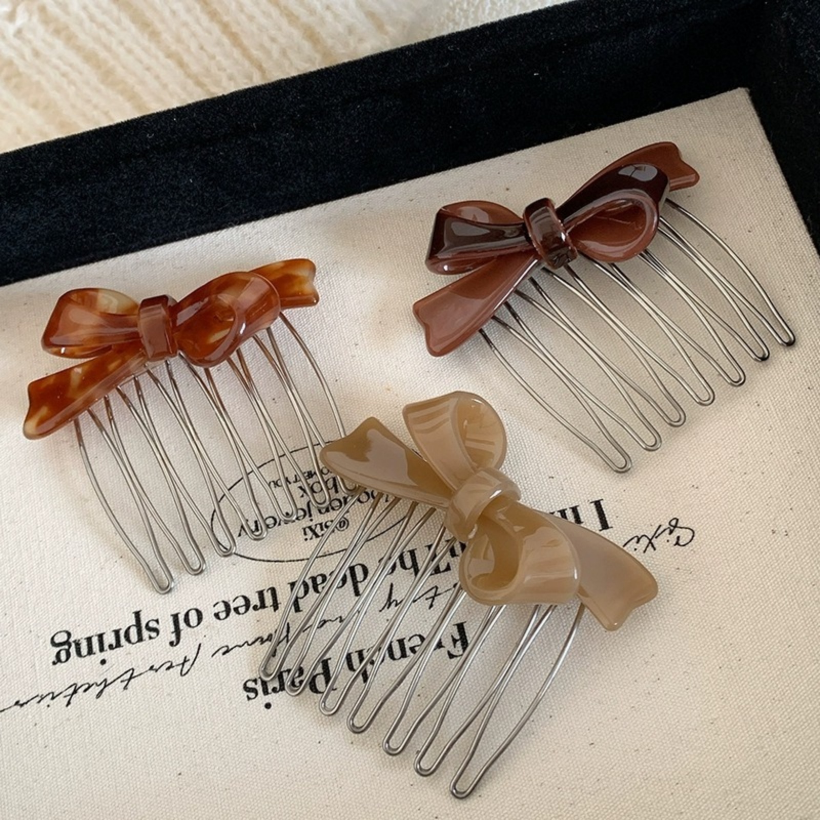 Women's Acrylic Bow Hair Combs - Tech Accessories Women のレビューと価格