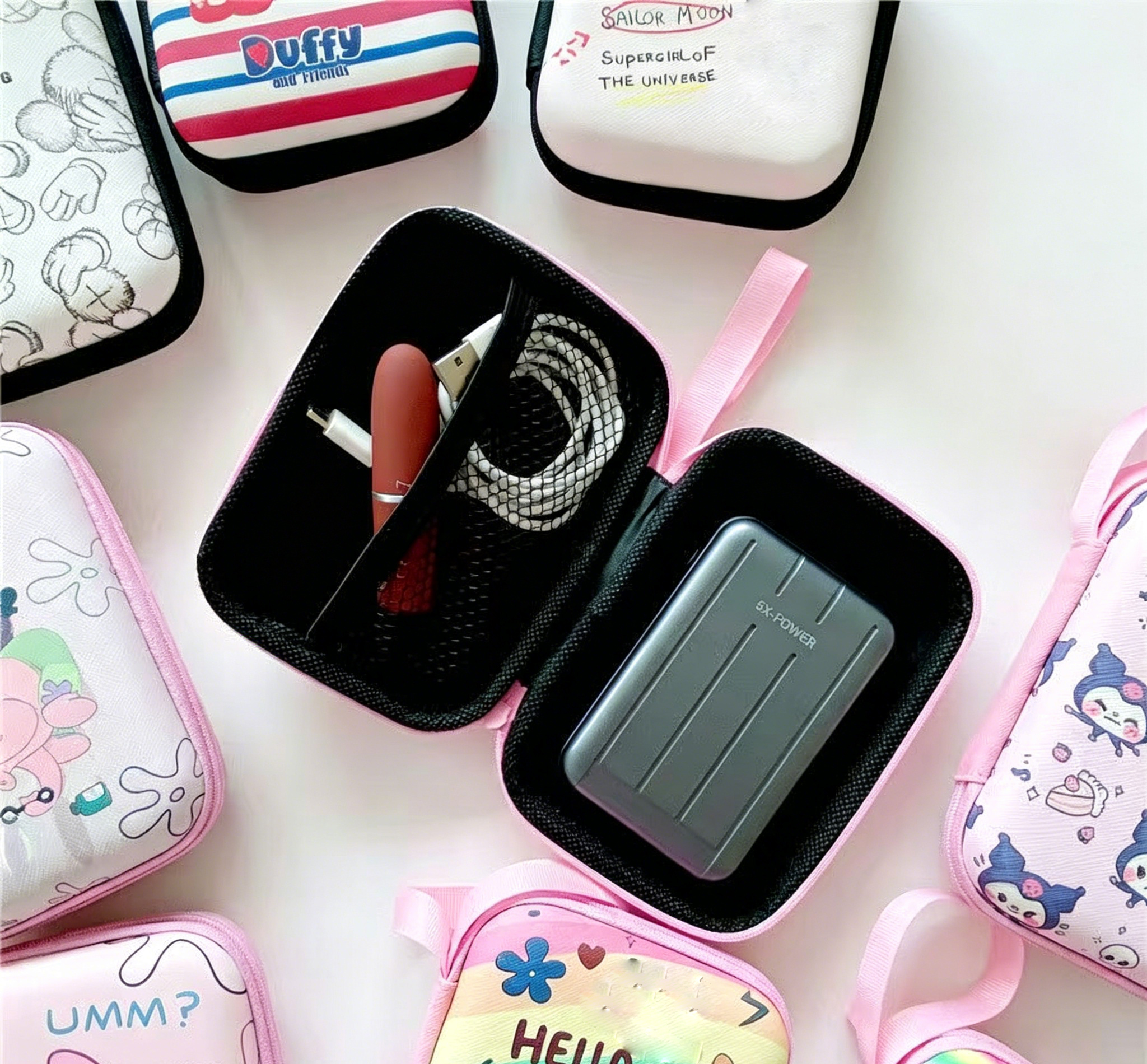 Hello Kitty Portable Storage B - Travel Cable Organizer のレビューと価格