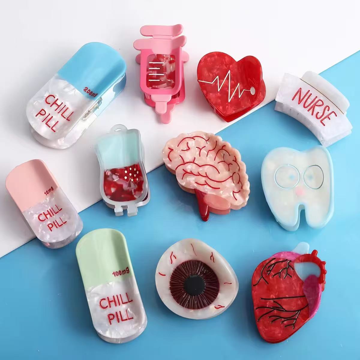 Color Block Pill Heart Medical - Hi Tech Accessories のレビューと価格