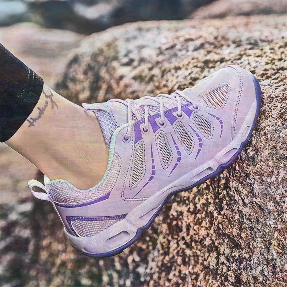 Sumer Round Tip Silver Sneaker - Tech Accessories Business のレビューと価格