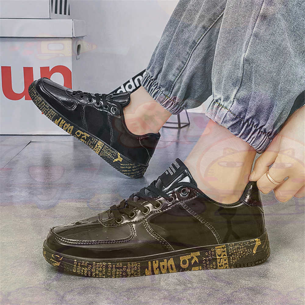 Round Foot Size 45 Sneakers Wh - Tech Accessories Business のレビューと価格