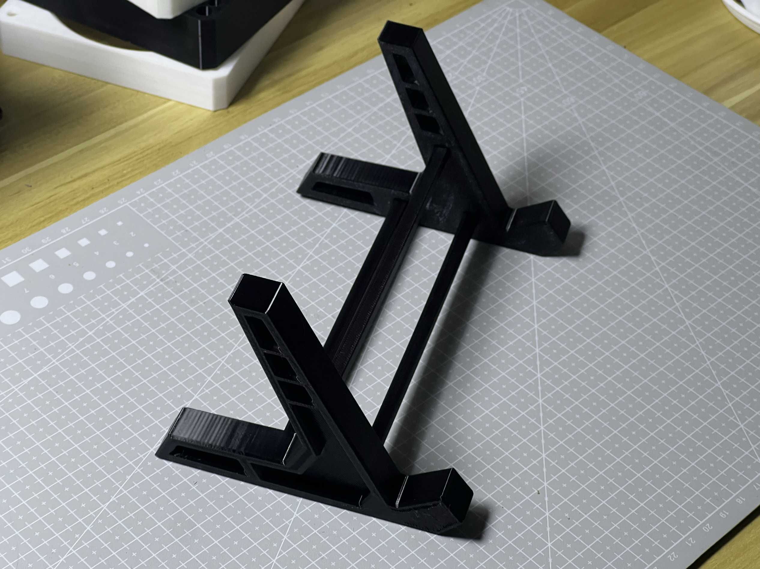 Desktop Hidden Vertical Keyboa - Tech Accessories Storage のレビューと価格